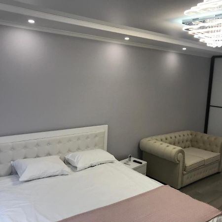 Затишна Квартира Apartment Тернопил Екстериор снимка