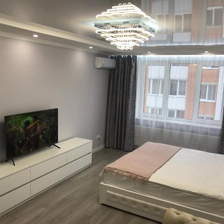 Затишна Квартира Apartment Тернопил Екстериор снимка