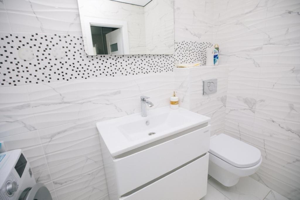 Затишна Квартира Apartment Тернопил Екстериор снимка